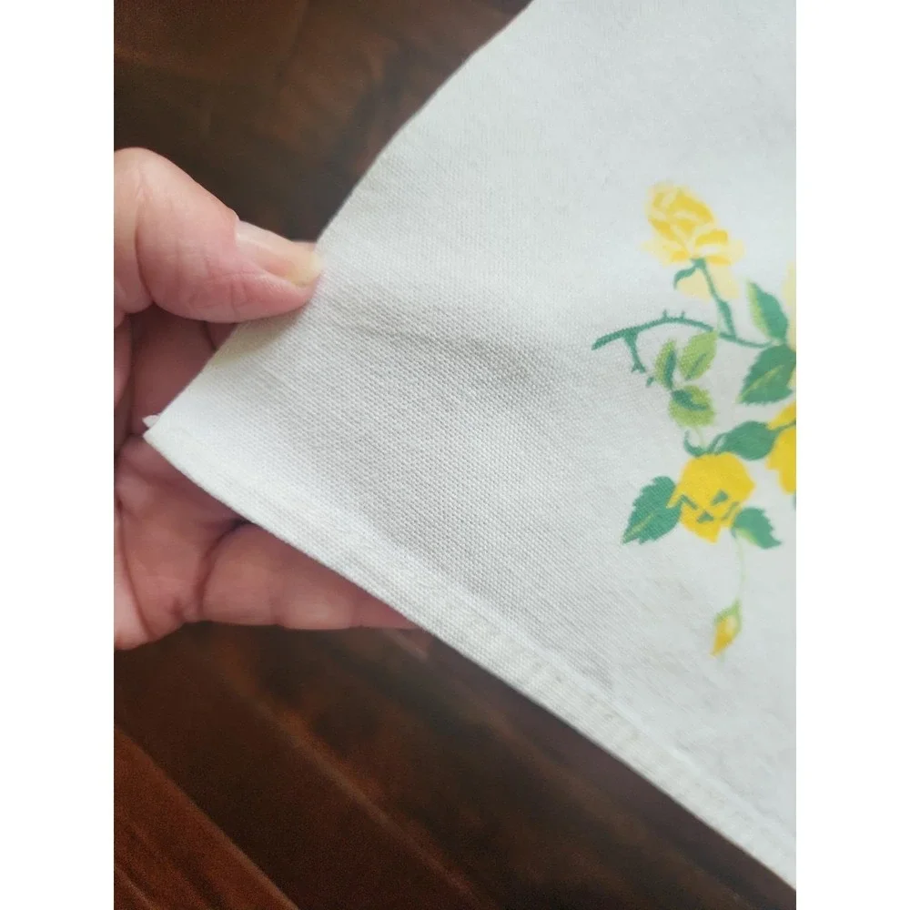 Vtg 50s Wilendur Printed Cotton Tablecloth Yellow Roses 66